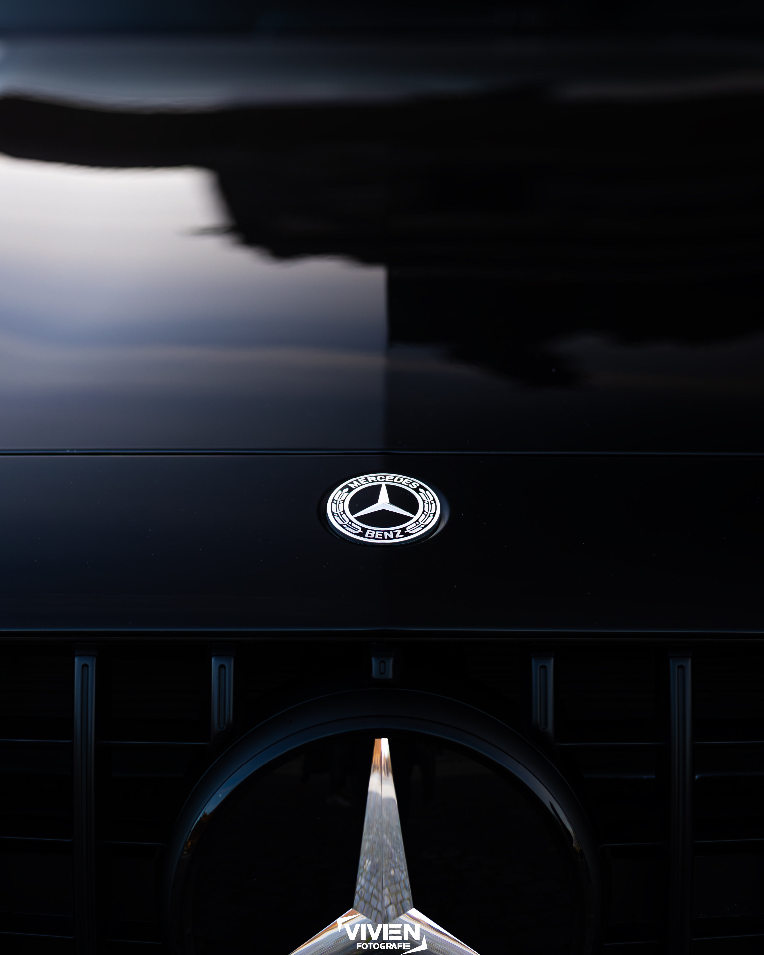 Mercedes-Benz · Gloss Black · Emblem Study