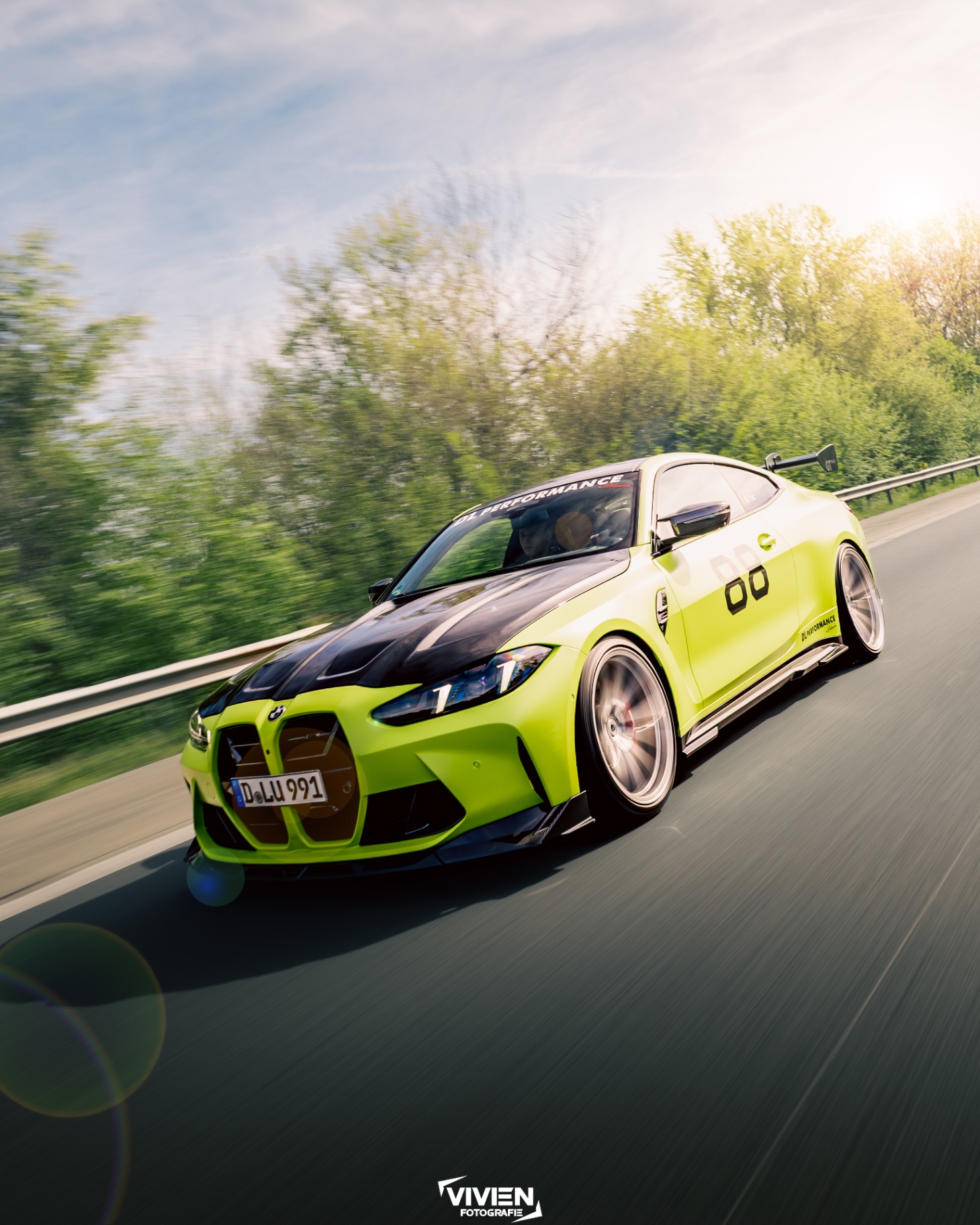 M4 · DL Performance · Sao Paulo Yellow · Carbon Hood