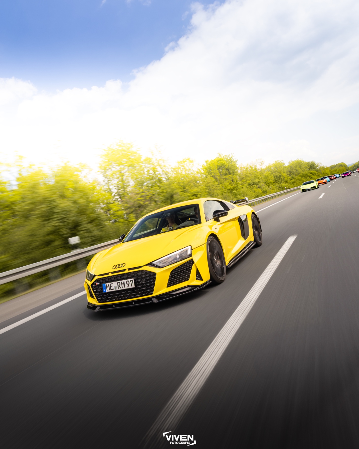 Audi R8 V10 · Vegas Yellow · Highway Pull