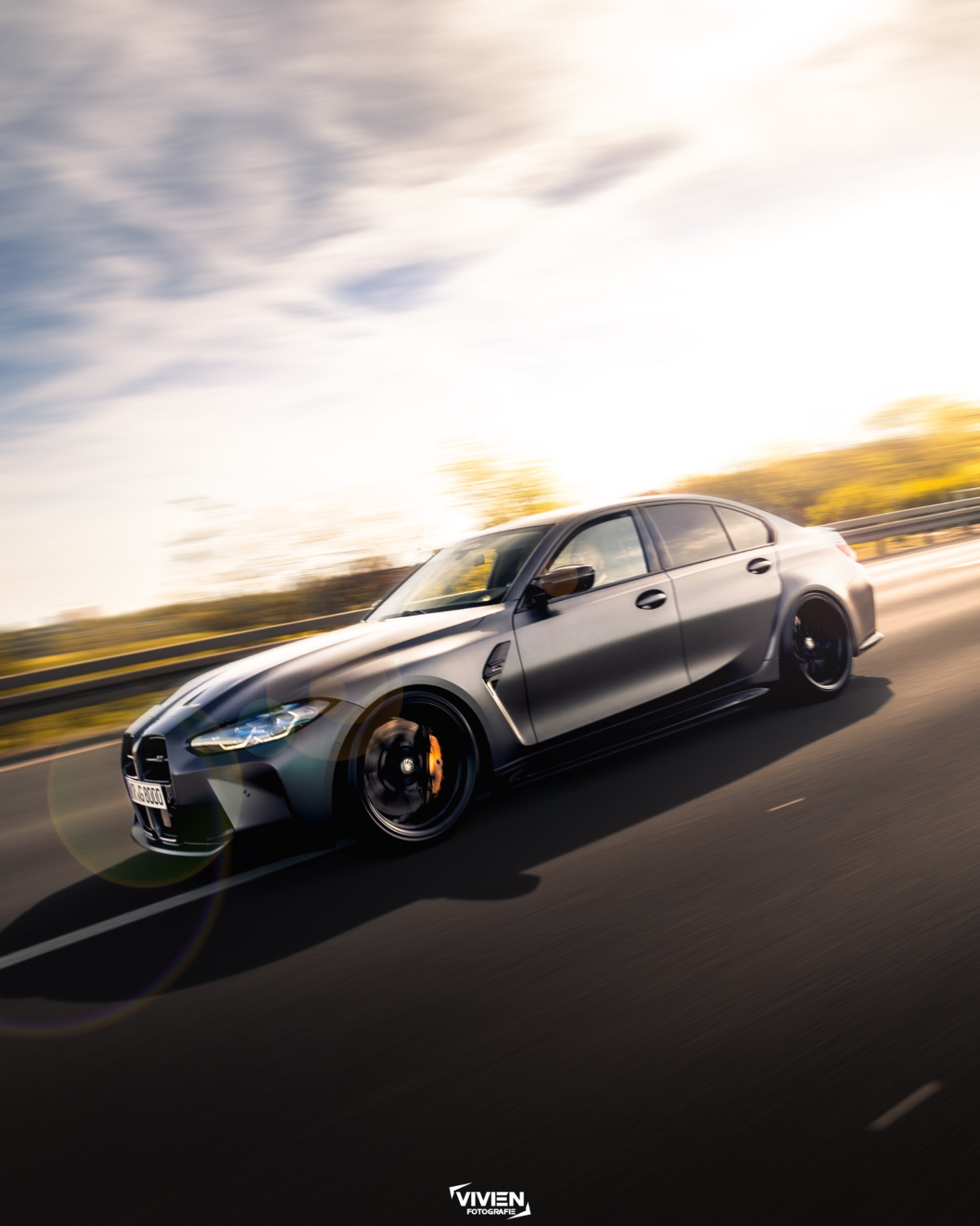 M3 Competition · Frozen Brilliant Grey · Rolling