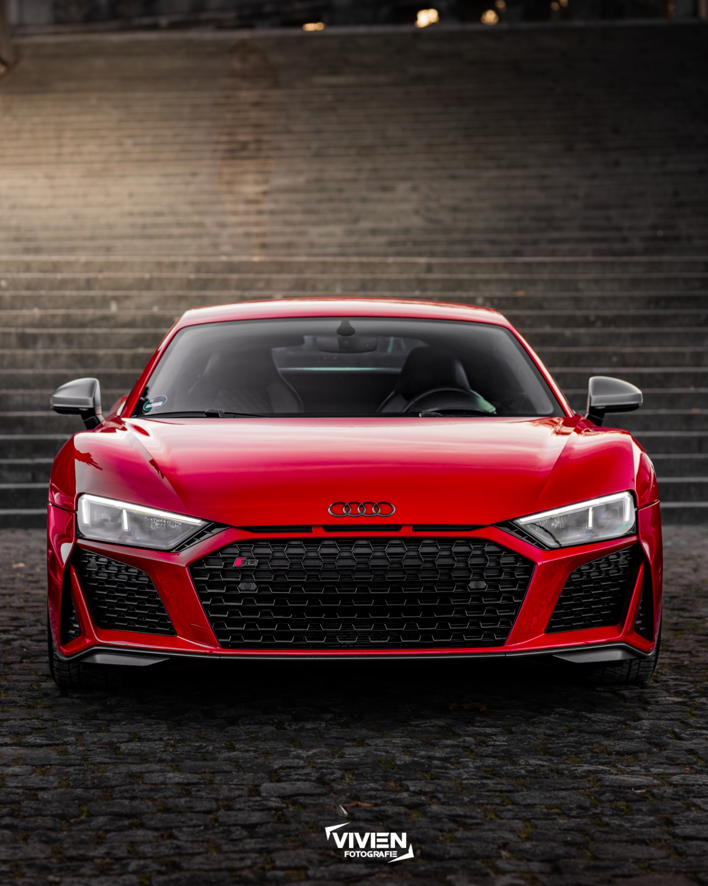 R8 V10 · Warmes Licht