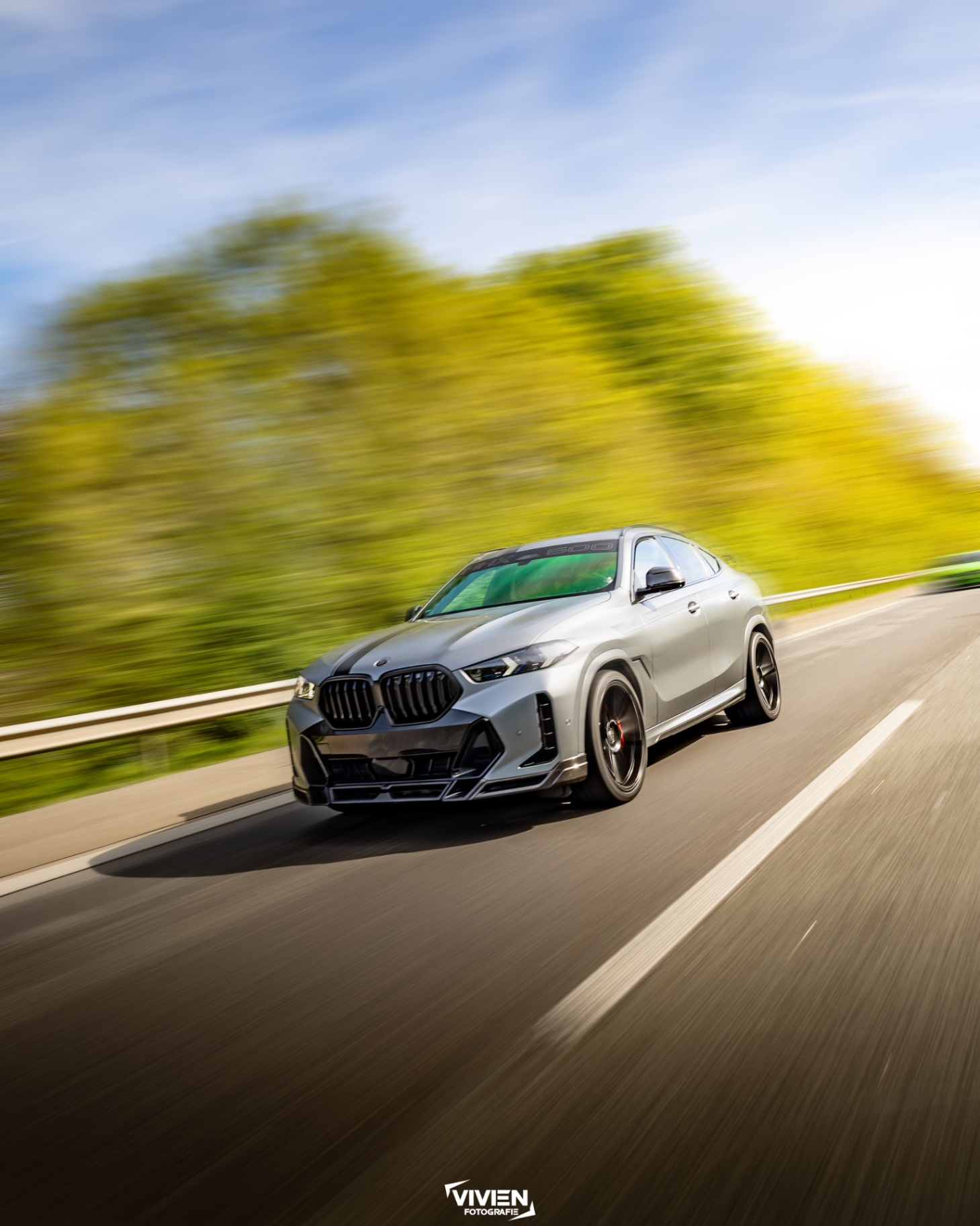 X6 M Competition · Frozen Grey · Autobahn